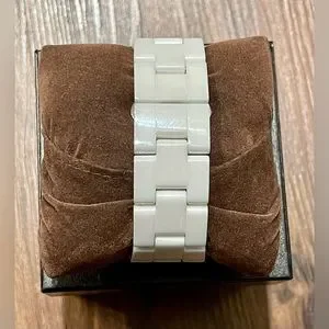 Authentic Michael Kors MK5391 White Ceramic Quartz Chronograph Wristwatch Michael Kors | Accessories | Authentic Michael Kors Mk539  main image 3